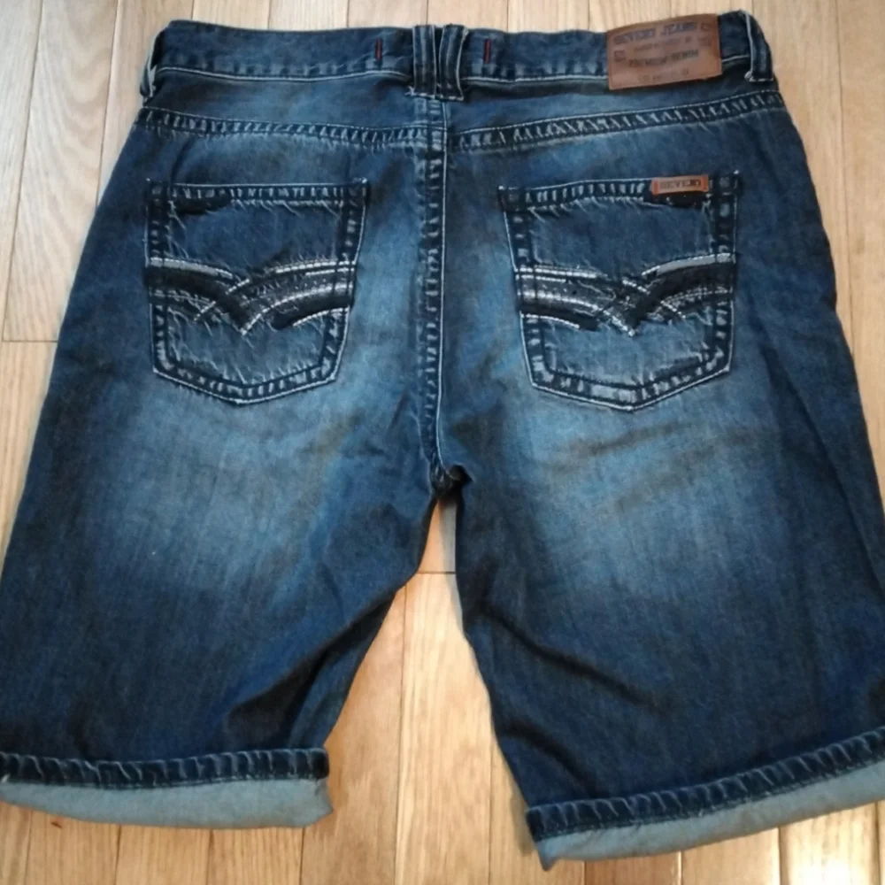- - Seven dark denim bermuda jean shorts sz 12